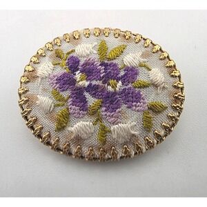 Vintage Embroidered Floral Brooch Pin Purple White Gold Tone Oval